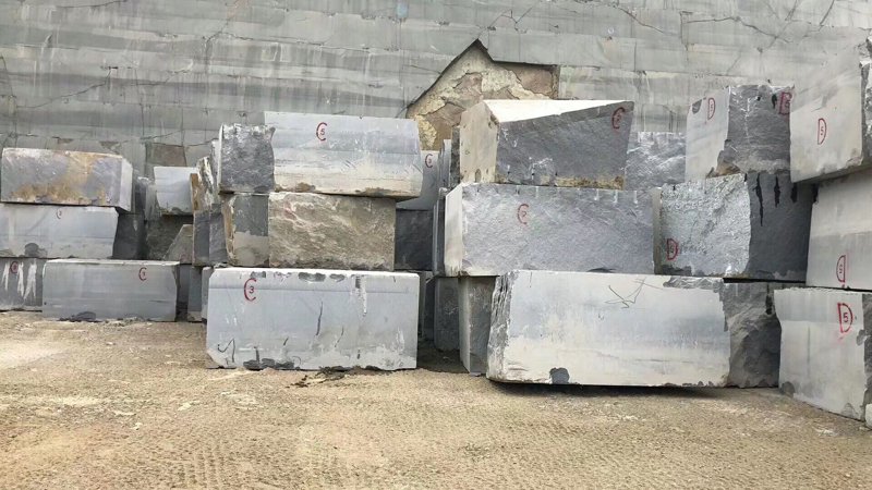 花岗岩，一种广泛应用于建筑和装饰的石材，在选购与使用过程中有哪些需要注意的问题？本文将通过对比分析不同品牌、产地的花岗岩优劣，帮助您做出明智的选择。
